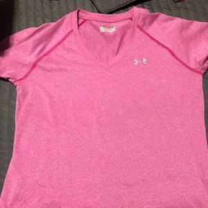 Women’s under armor shirt